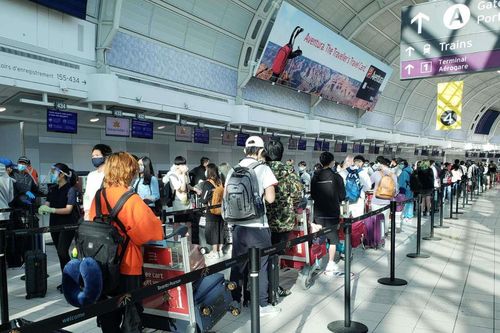 Chuyến bay thứ ba đưa 343 công dân Việt Nam từ Canada về nước