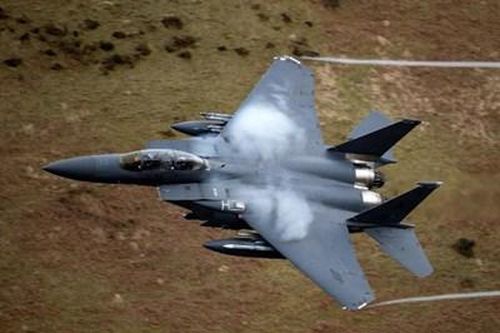 Chiến đấu cơ F-15 của Không quân Hoa Kỳ rơi ở Biển Bắc trong khi huấn luyện