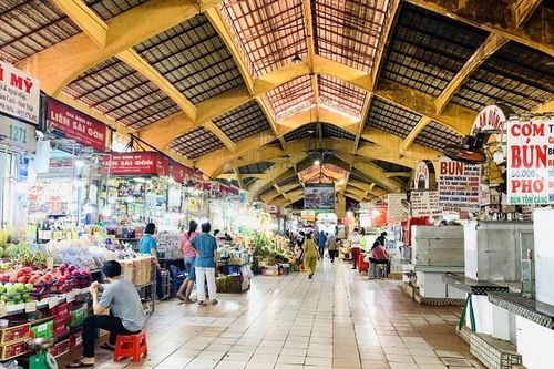 Chợ Bến Thành vẫn đìu hiu mong khách du lịch