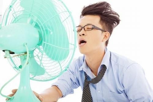 Tại sao đa số quạt điện lại có 3 cánh?