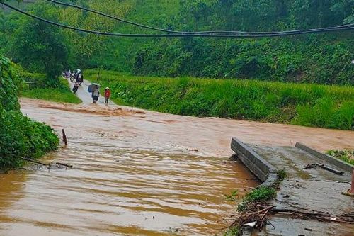 Hơn 50 nhà dân bị ảnh hưởng do mưa lũ