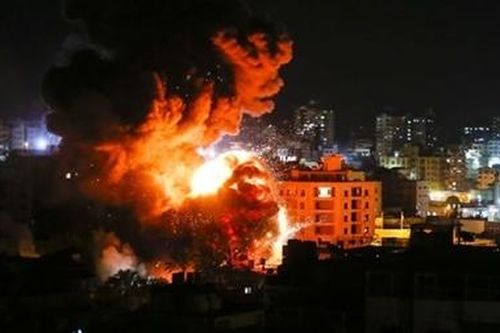 Israel dội 'bão lửa' vào Dải Gaza