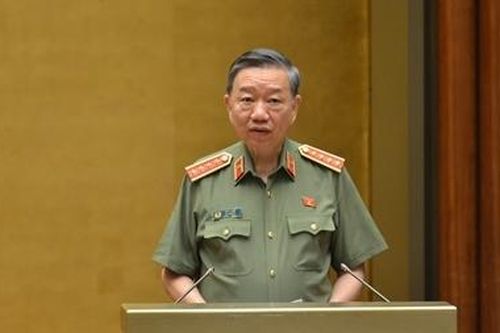 Công an chính quy về xã giúp hoàn thành thu thập dữ liệu dân cư 99%