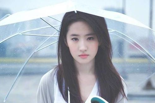 Chiêm ngưỡng dung mạo 'thần tiên' của 'Tiểu Long Nữ' Lưu Diệc Phi