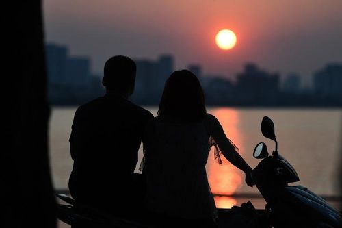 Anh muốn tìm Hà Nội với em