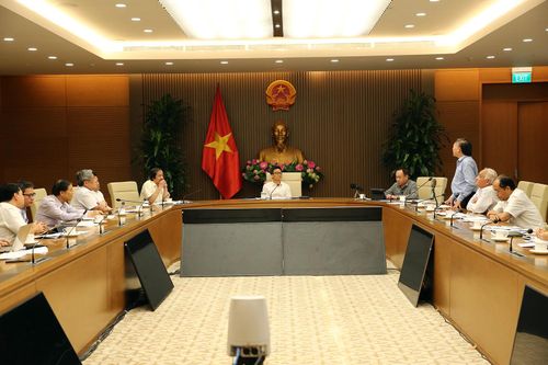 Phó Thủ tướng nghe báo cáo tiến độ biên soạn Quốc sử, Quốc chí