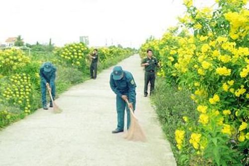 Những con đường hoa nhờ bàn tay bộ đội