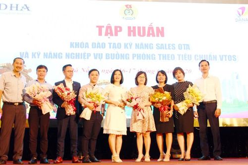 Nâng cao kỹ năng nghiệp vụ cho Người lao động nhóm ngành du lịch, dịch vụ