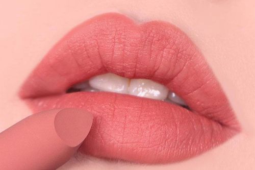 Bí quyết 'vàng' để có đôi môi hồng hào, căng mọng