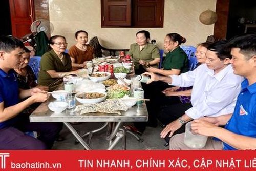 Bữa cơm ấm áp nghĩa tình cùng cựu TNXP ở TP Hà Tĩnh