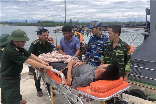 Kịp thời đưa thuyền viên bị viêm ruột thừa vào bờ điều trị