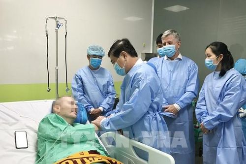 Bệnh nhân 91 nói lời cảm ơn bác sỹ Việt Nam