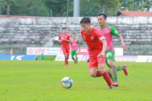 DFC hòa Bình Phước trên sân Cao Lãnh