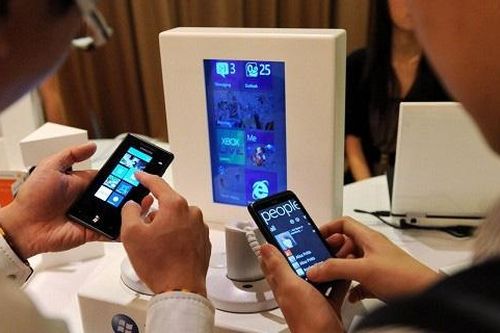 Phân tích các yếu tố tác động đến hành vi phàn nàn của khách hàng tại các cửa hàng bán lẻ điện thoại di dộng trên địa bàn tỉnh An Giang