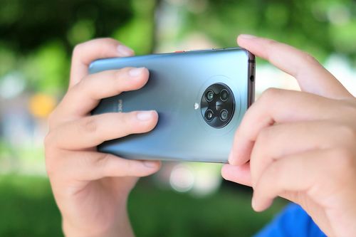 Chi tiết Poco F2 Pro - cấu hình ngang Galaxy S20, giá một nửa