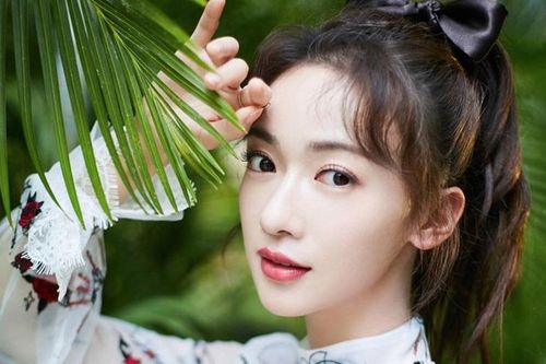 Ngô Cẩn Ngôn bị biên kịch Vu Chính ghẻ lạnh?