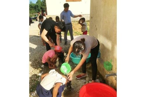 Tăng cường chống nóng, bảo đảm sức khỏe cho học sinh