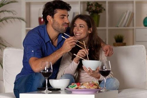 Các nhà khoa học tiết lộ về thời gian ăn tối tốt nhất để giảm cân