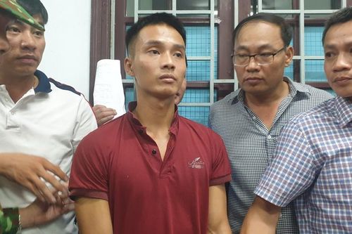 Clip: Di lý phạm nhân vượt ngục Triệu Quân Sự về trại giam Công an TP Tam Kỳ