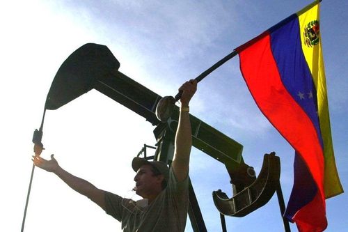 Sản lượng dầu của Venezuela giảm xuống mức của gần 80 năm về trước