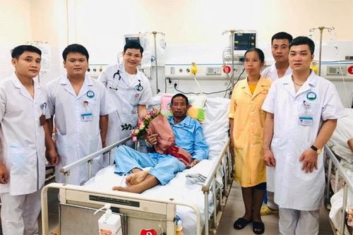 Gia đình chuẩn bị xong hậu sự, người đàn ông bất ngờ sống lại