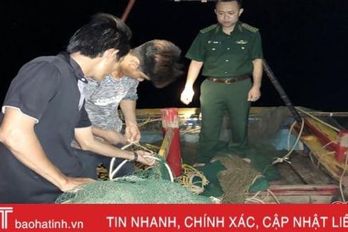 Dùng kích điện đánh bắt hải sản, một tàu cá bị bắt