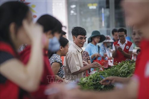 Hỗ trợ trên 562.000 lượt người với tổng giá trị hơn 434 tỷ đồng trong 'Tháng Nhân đạo'