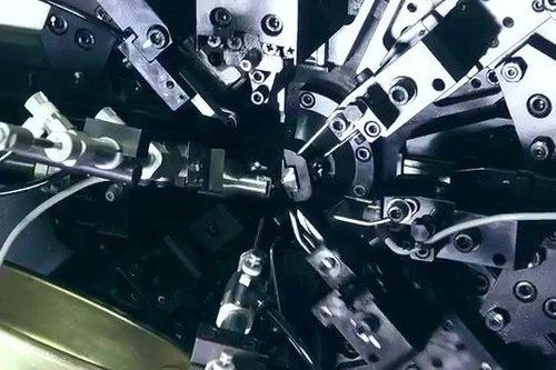 Clip: Mãn nhãn ngắm nhìn 'đội quân' robot phối hợp làm lò xo cực kỳ đẹp mắt