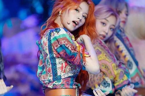 Fancam triệu view của Sana (Twice) gây tranh cãi