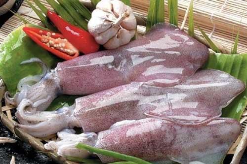 Cách khử mùi tanh của mực, tôm tươi chỉ trong 'tích tắc'