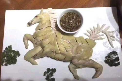 Ra mắt bố vợ, chàng trai chặt gà khiến cư dân mạng dọa 'khéo bị đánh không trượt phát nào'