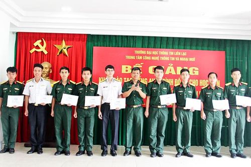 Phát triển mô hình 'Nhà trường thông minh'