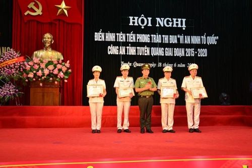 CA Tuyên Quang biểu dương nhiều điển hình tiên tiến trong phong trào thi đua