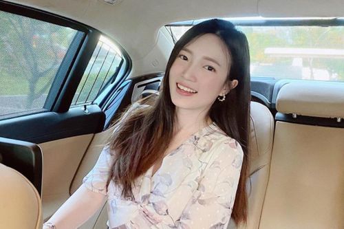 'Hot girl sữa rửa mặt' Thái Lan được khen tươi trẻ dù đã là mẹ 2 con