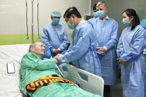 Bệnh nhân 91 hồi phục 90% phổi, có thể tự ngồi dậy