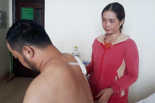 Truy bắt hai thanh niên vào nhà nghỉ đâm thủng phổi nạn nhân