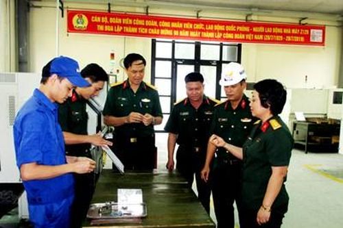 Say công việc, nỗ lực vượt lên chính mình