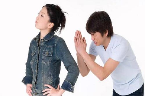Những hành động 'không thể hiểu nổi' khi phụ nữ ghen tuông
