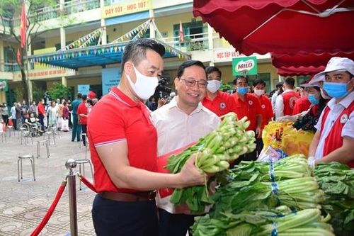 Hơn 500.000 người gặp khó khăn được hỗ trợ trong Tháng Nhân đạo