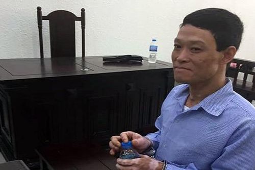 Tưới xăng thiêu chết con riêng của vợ, bố dượng độc ác lĩnh án tử hình