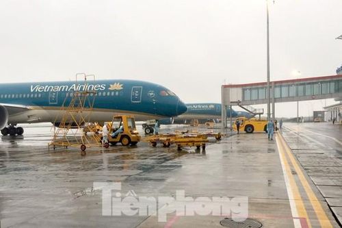 Sắp hết tiền, Vietnam Airlines xin 'giải cứu'