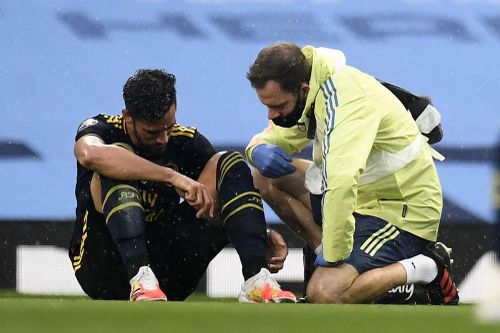 Arsenal sốc với chấn thương của bộ đôi Xhaka và Mari