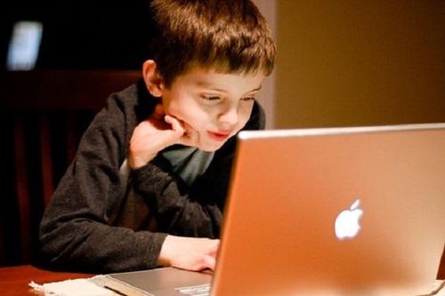 9 tuổi phải điều trị tâm thần vì được thả nổi học lập trình từ nhỏ