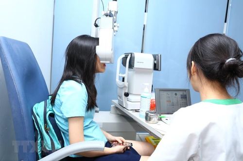 Có tới 90% trẻ bị cận thị là do các thói quen chưa khoa học