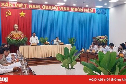Chủ nhiệm Ủy ban Kiểm tra Trung ương Trần Cẩm Tú làm việc tại An Giang