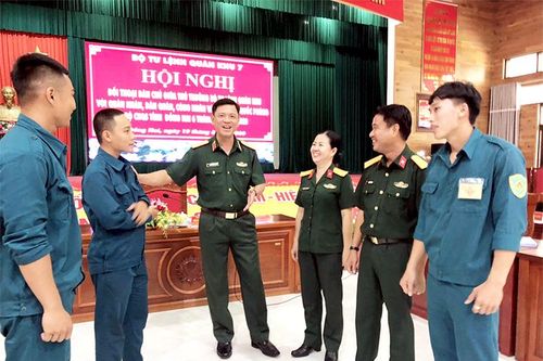 Quân khu 7 đối thoại dân chủ với quân nhân, dân quân, công nhân và viên chức quốc phòng tại Đồng Nai