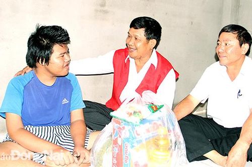 Nỗ lực giúp đỡ người dân