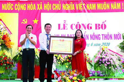 Xã Định An đạt chuẩn nông thôn mới