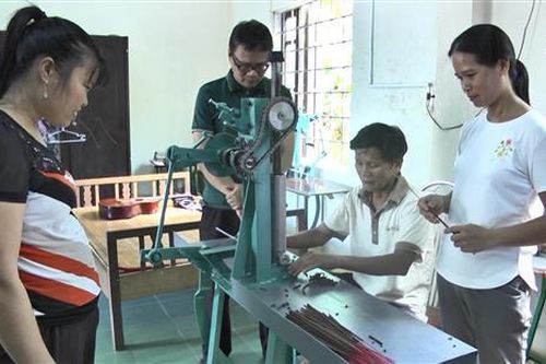 Huy động trên 1,1 tỉ đồng hỗ trợ người mù phát triển sản xuất