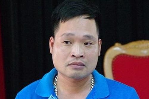 Bắt 2 cán bộ 'sản xuất' giấy tờ giả